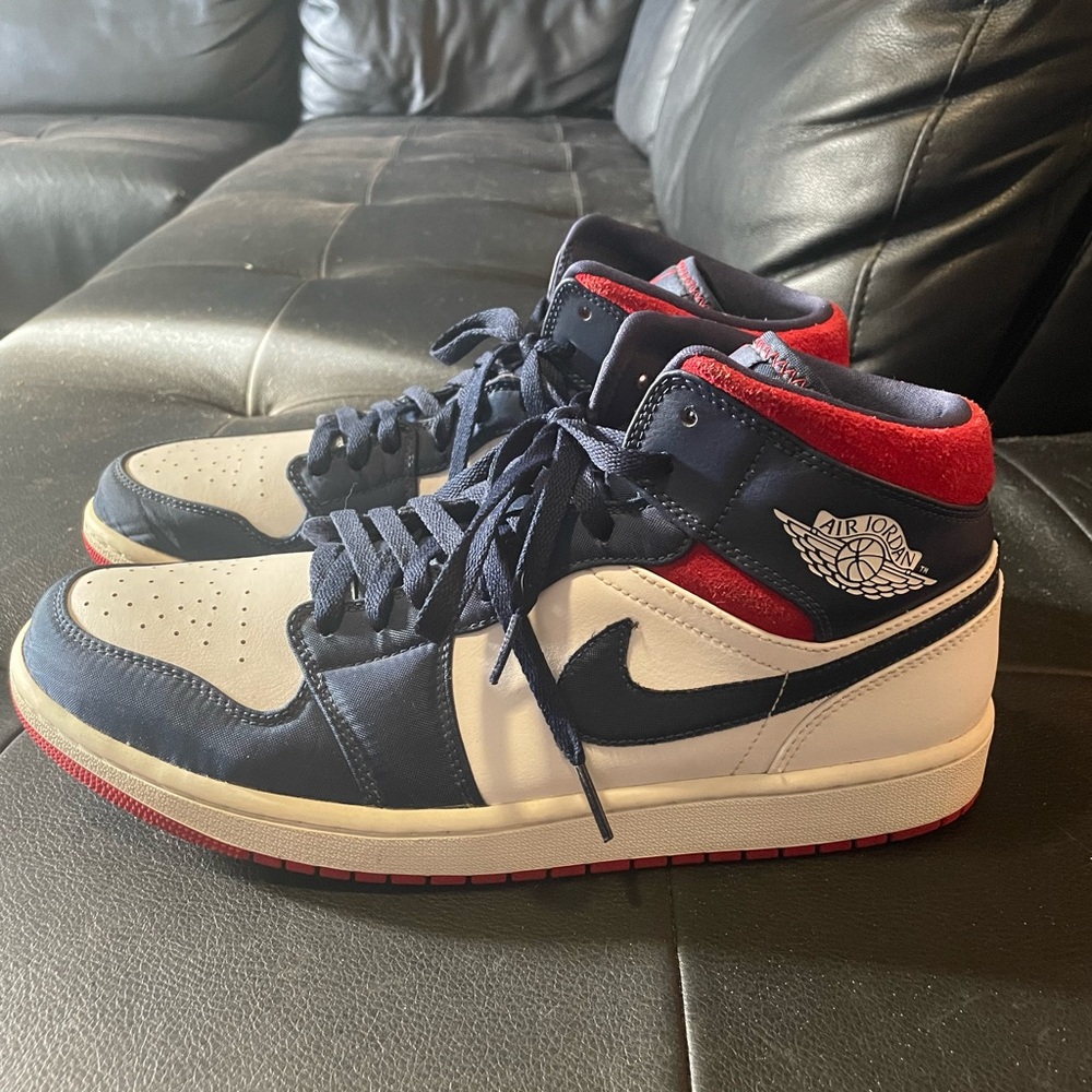 Jordan 1 USA mid se size11.5